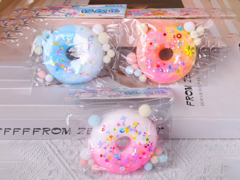 Jelly Kneading Fun Mixed With Colorful Complete Doughnut Sequins + Pom-Pilling + Clips