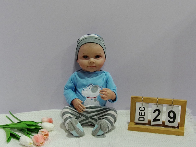 18-Inch High-Quality Imitation Newborn Baby (High Color, With Blue Veins And Blood Vessels Simulating Skin Color, Painted Hair)