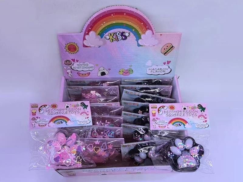 Pinching Fun: Two-Color Gold Sheet Card Head Cat Paws