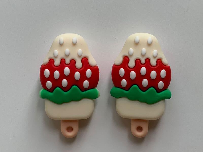 Key Chain: Strawberry Ice Cream