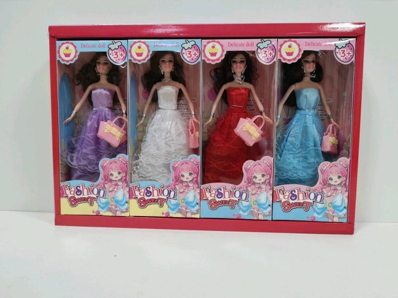 A Set Of 4 Dolls In 11-Inch Large Skirts With Handbags