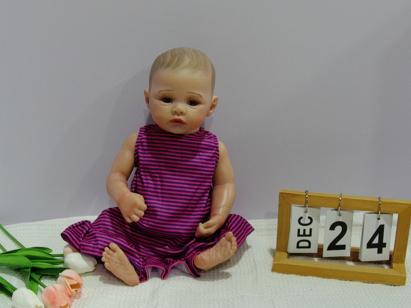 18-Inch High-Quality Imitation Newborn Baby (High Color, With Blue Veins And Blood Vessels Simulating Skin Color, Painted Hair)