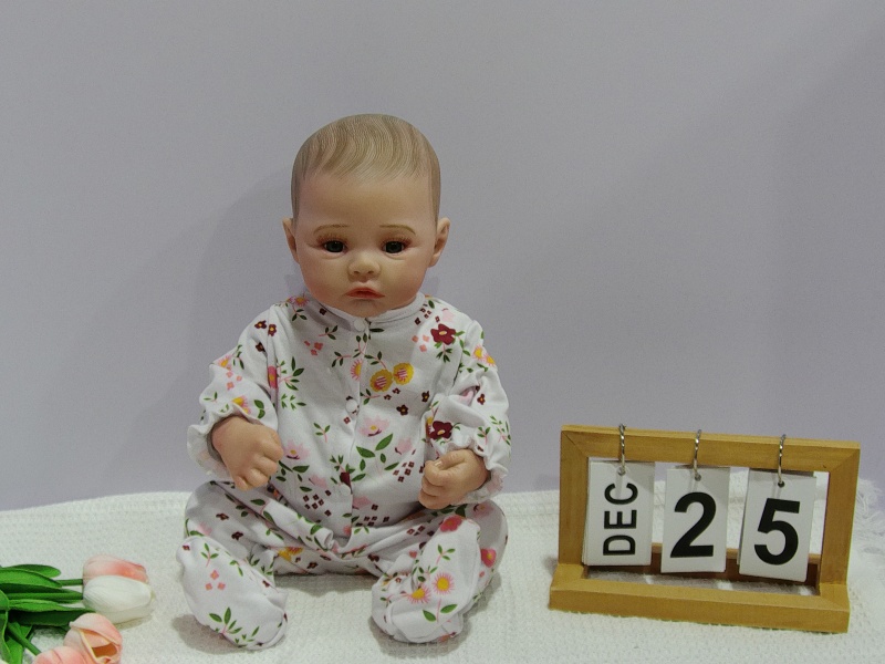 18-Inch High-Quality Imitation Newborn Baby (High Color, With Blue Veins And Blood Vessels Simulating Skin Color, Painted Hair)