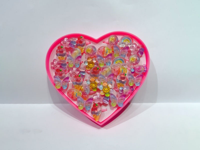 36 Heart-Shaped Peach Box Rings