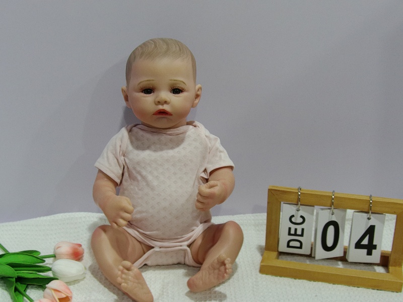 18-Inch High-Quality Imitation Newborn Baby (High Color, With Blue Veins And Blood Vessels Simulating Skin Color, Painted Hair)