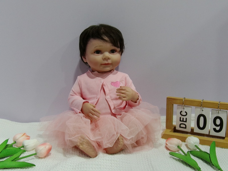 18-Inch High-Quality Imitation Newborn Baby (High Color, With Blue Veins And Blood Vessels Simulating Skin Color, Painted Hair)