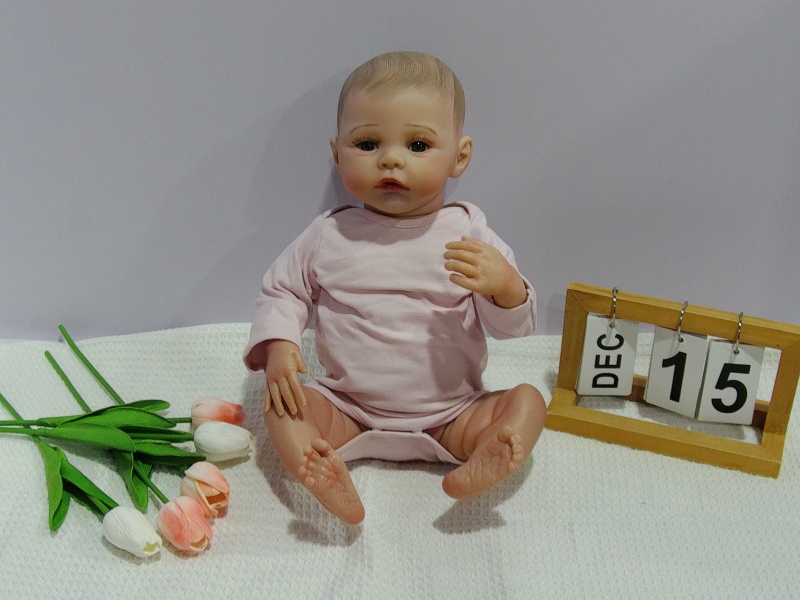 18-Inch High-Quality Imitation Newborn Baby (High Color, With Blue Veins And Blood Vessels Simulating Skin Color, Painted Hair)