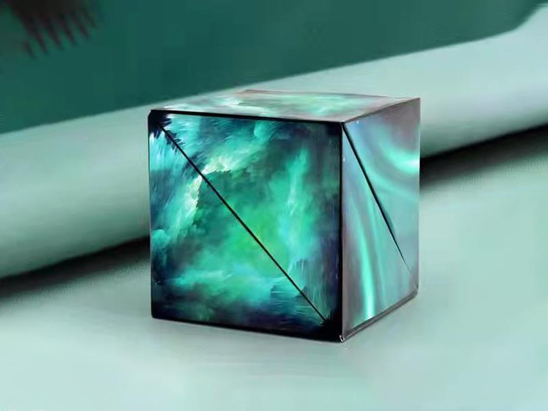 6.2cm Green Magic Cube