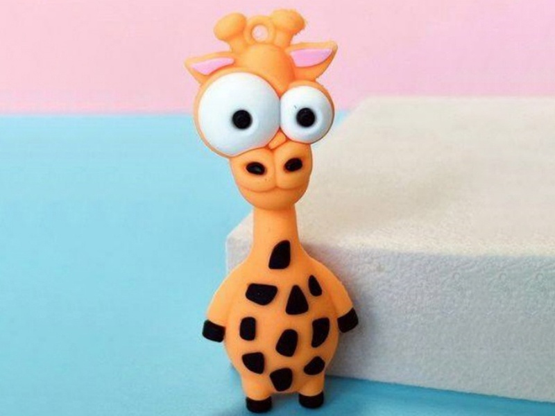 Keychain: Eye-Popping Giraffe