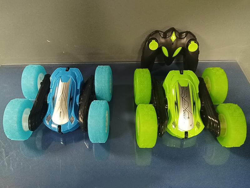 2.4G R/C Special Effects Double-Sided Car With Lighting