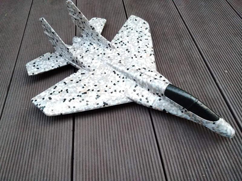 Hand Throwing Fighter