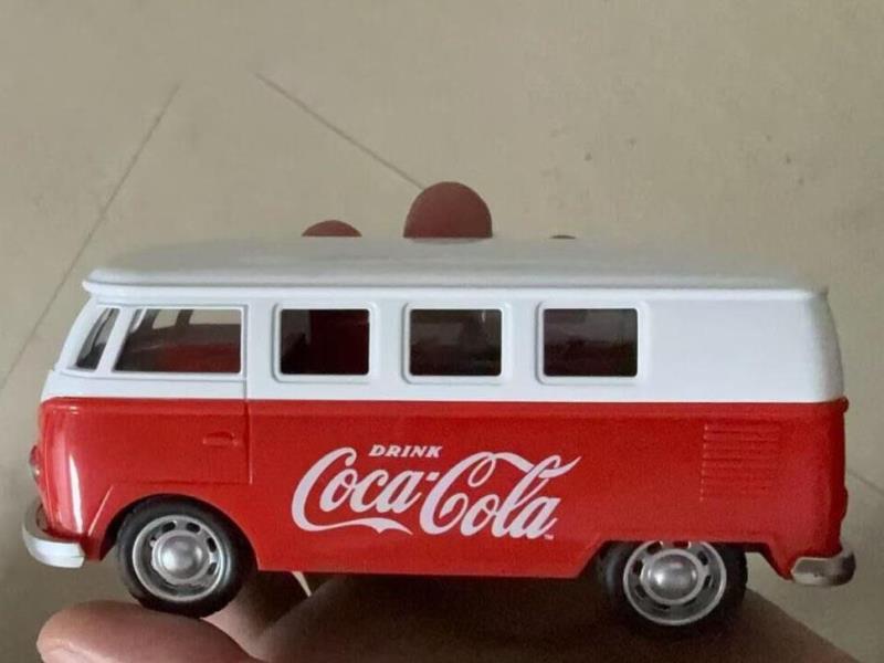 1:32 Volkswagen Bus Coca-Cola