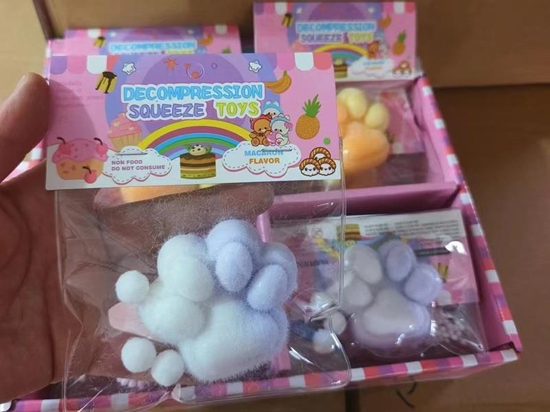 Pinching Music: Cat Paws