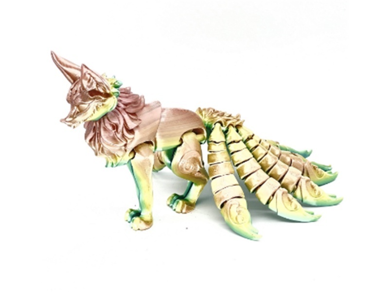 The Nine-Tailed Fox Is 15Cm Long And 14.5Cm Wide, Like A Rainbow