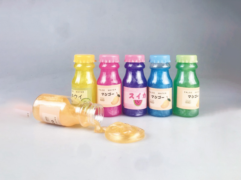 Xiaoming, A Student With Crystal Mud Slime, Is Wearing A Bottle Of Fake Putty