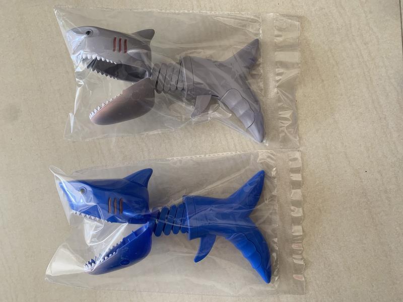 Telescopic Shark Robot Hand