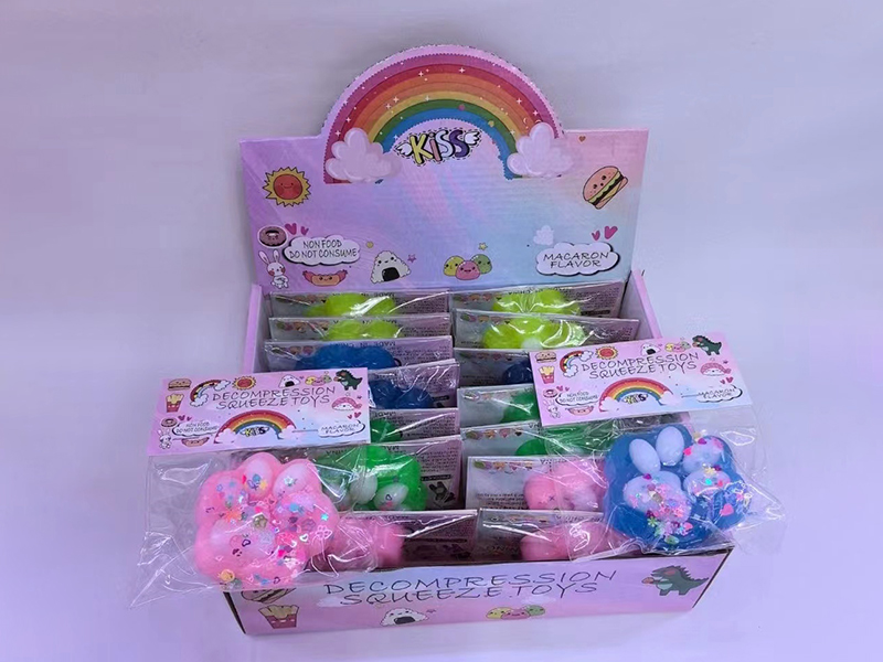 Pinching Fun: Four-Color Gold Card Cat Claws (Solid Color Base + White Claws)