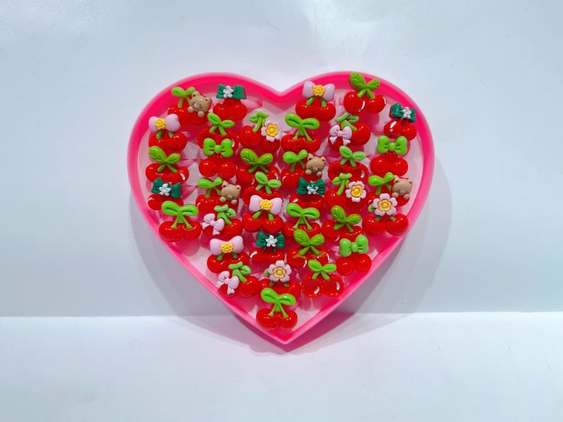 36 Heart-Shaped Peach Box Rings