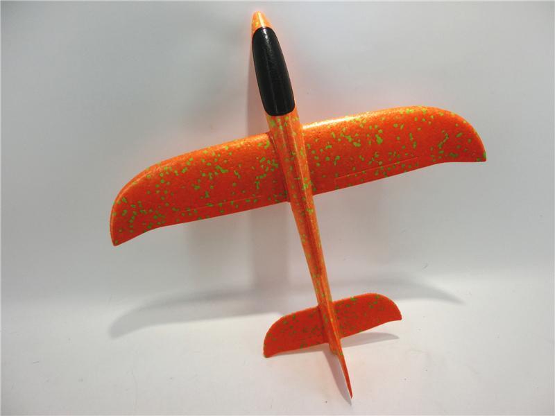 Middle Size Hand Throwing Airplane