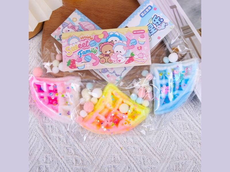 Jelly Kneading Fun Mixed With Colorful Pizza Sequins + Pom-Pilling + Cardstock