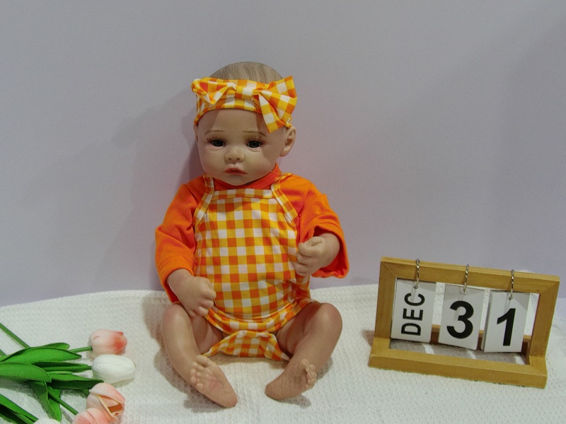 18-Inch High-Quality Imitation Newborn Baby (High Color, With Blue Veins And Blood Vessels Simulating Skin Color, Painted Hair)