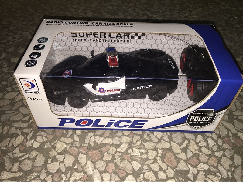 1:24 Remote Control Police Car With Flash Lights