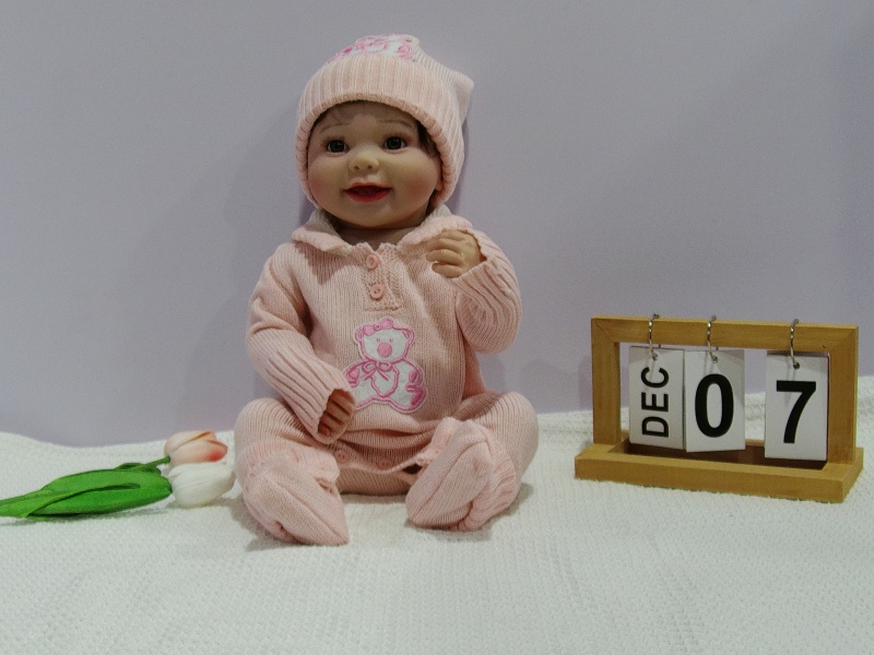18-Inch High-Quality Imitation Newborn Baby (High Color, With Blue Veins And Blood Vessels Simulating Skin Color, Painted Hair)