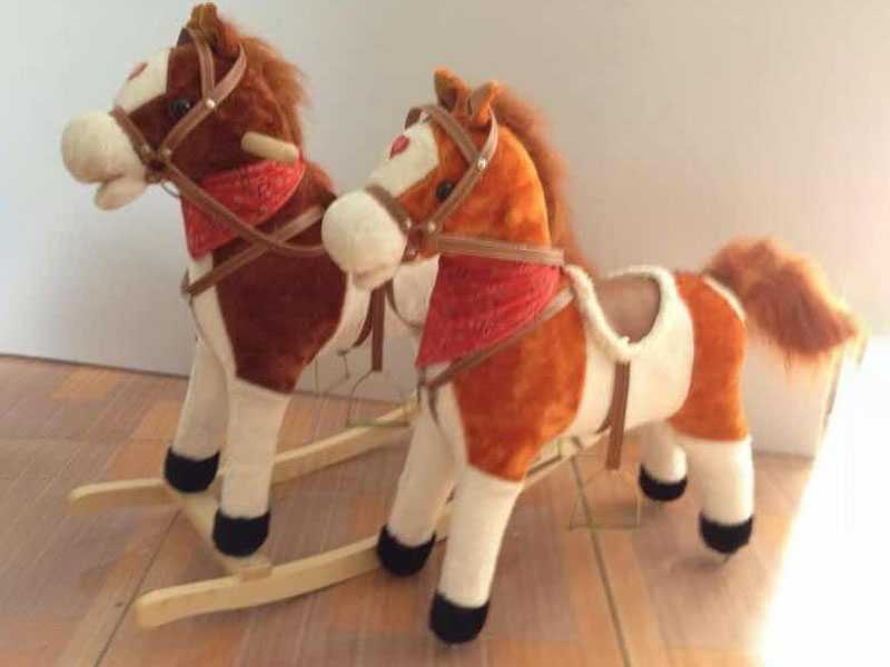 B/O Wooden Rocking Horse With Music