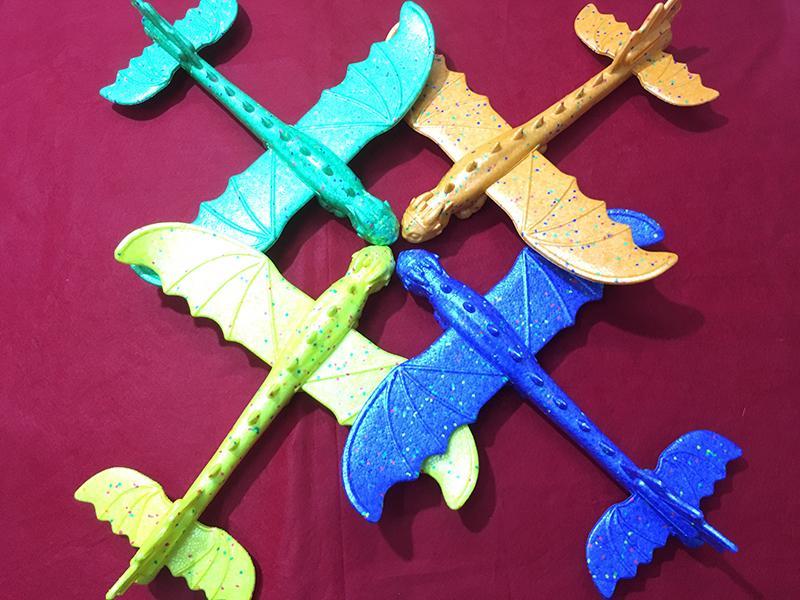 Hand Throwing Dragon