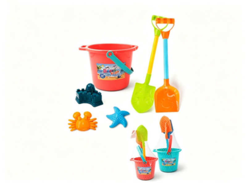 A Six-Piece Beach Set