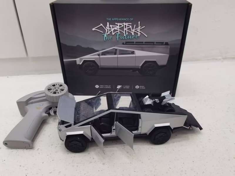 1:24 Full Scale 2.4G Alloy Remote Control Car