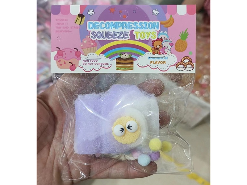 Pinching Music: Camera