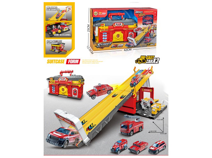 The parking lot for the catapult racing track in the city fire department is equipped with two alloy vehicles