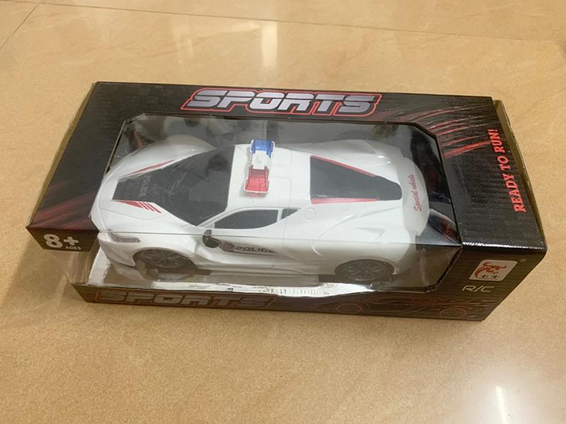 1:16 4-Channel Remote Control Police Car(Not Included Batteries)