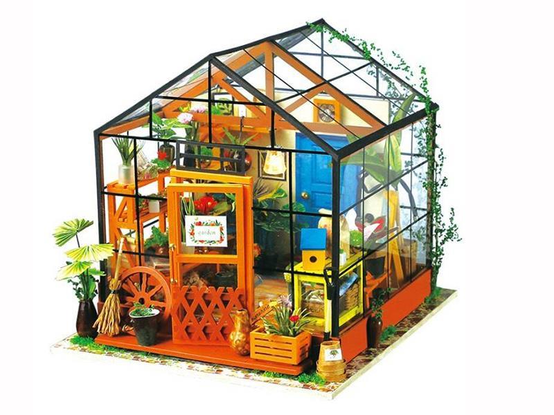 DIY Kathy Greenhouse