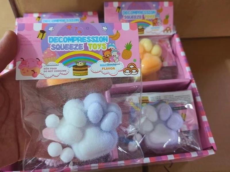 Pinching Music: Cat Paws