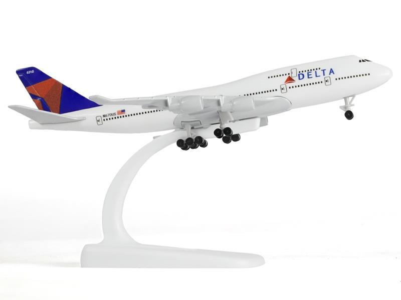 1:400 Alloy 747 Airplane Model
