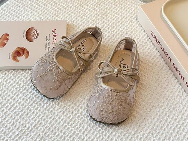 Girls' Shoes Medium Size