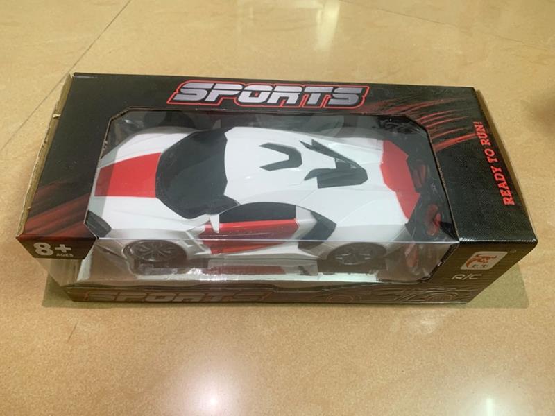 1:16 4-Channel Remote Control Sports Car(Not Included Batteries)