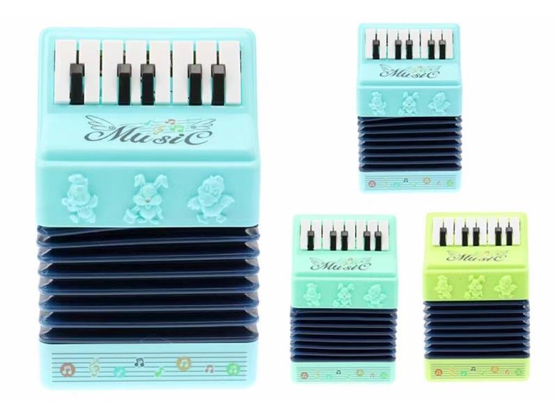 Medium Accordion