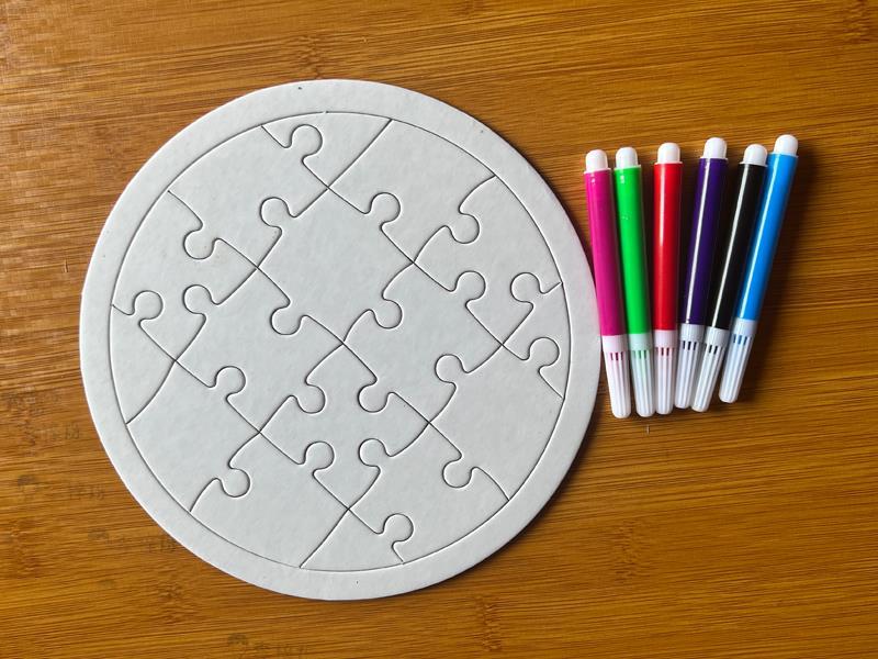 Round Painted Puzzle+6 Pens
