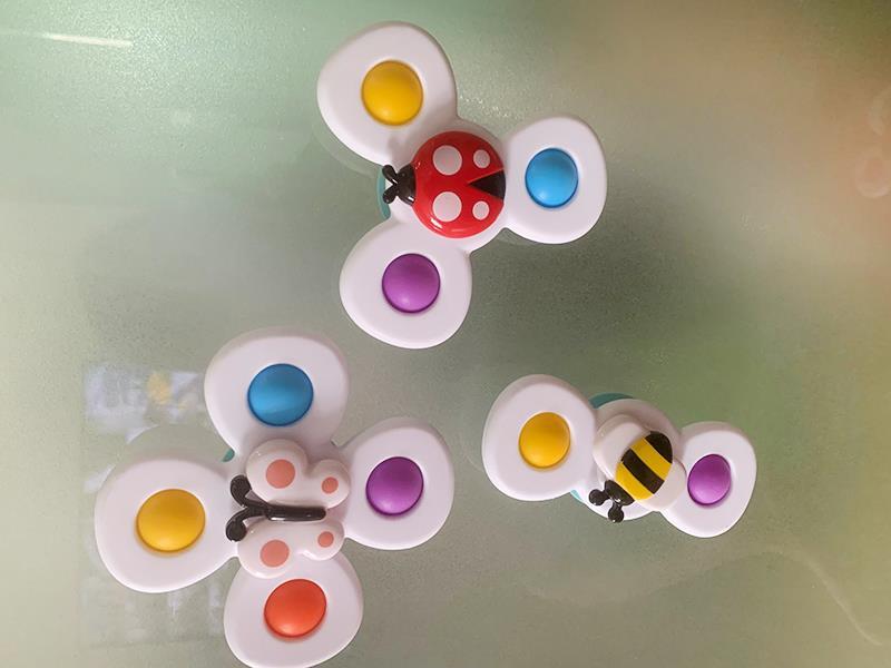 Pop  Insect Sucker Rotating Bath Toys
