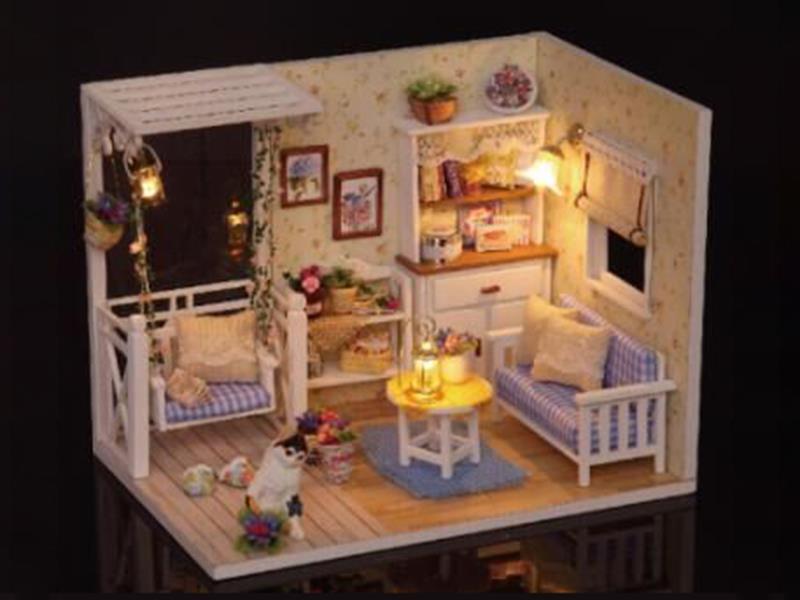 Kitten Diary DIY Cabin + Dust Cover - Russian Version