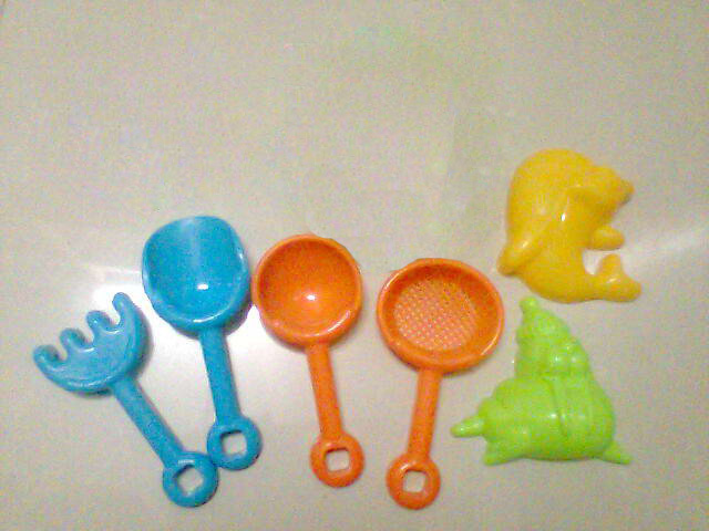 SAND BEACH TOYS(4)