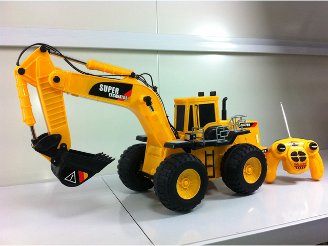 8 FUNCTION R/C CAR TOYS