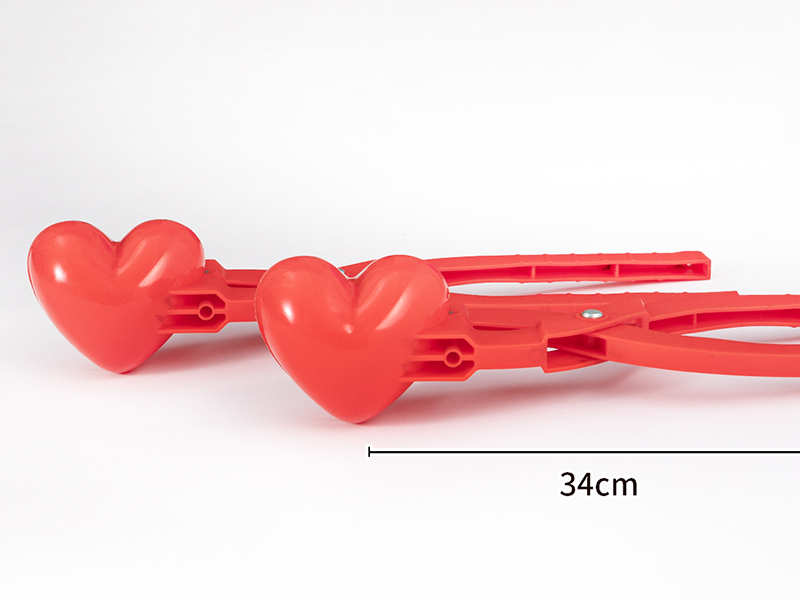 Large Heart-Shaped Snowball Clip 34CM