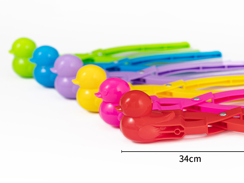 Large Duck Snowball Clip 34cm