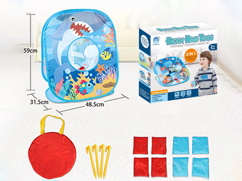 Children throwing target