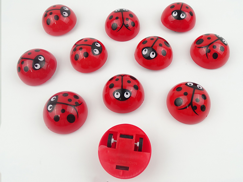 Beetle Semicircle Pull Back Car