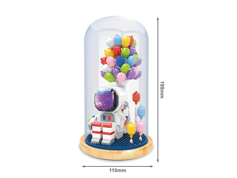 Balloon Astronaut Building Blocks(With Colorful Lights)735PCS